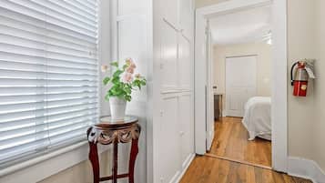 4 Schlafzimmer, Bügeleisen/Bügelbrett, kostenloses WLAN, Bettwäsche