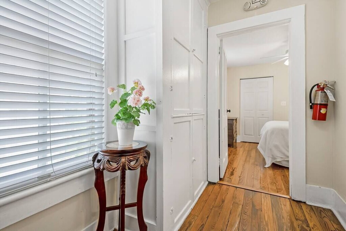 Photo 24 of Downtown dog-friendly 4 bedroom house, walk everywhere, free parking