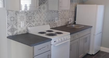 ¡Nuevo listado! Estilo se encuentra con el mar 1er piso, 2 3br 1 ba