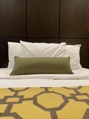 Room - Baymont INN & Suites Long Island City (LONG ISLAND CITY)