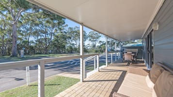 Cabin, 2 Bedrooms, Partial Ocean View (Beecroft) | Balcony view