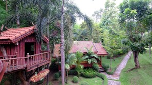 VIP Suite  | Terrace/patio - Chuanthanapanya Resort (Sawang Daen Din)