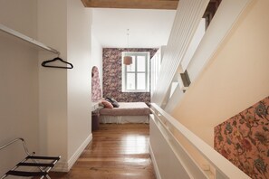 公寓 | 獨特設計、獨特裝修、書桌、手提電腦工作空間