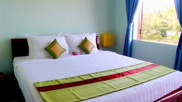 Sengetøy av topp kvalitet, skrivebord, lydisolert og wi-fi (inkludert)