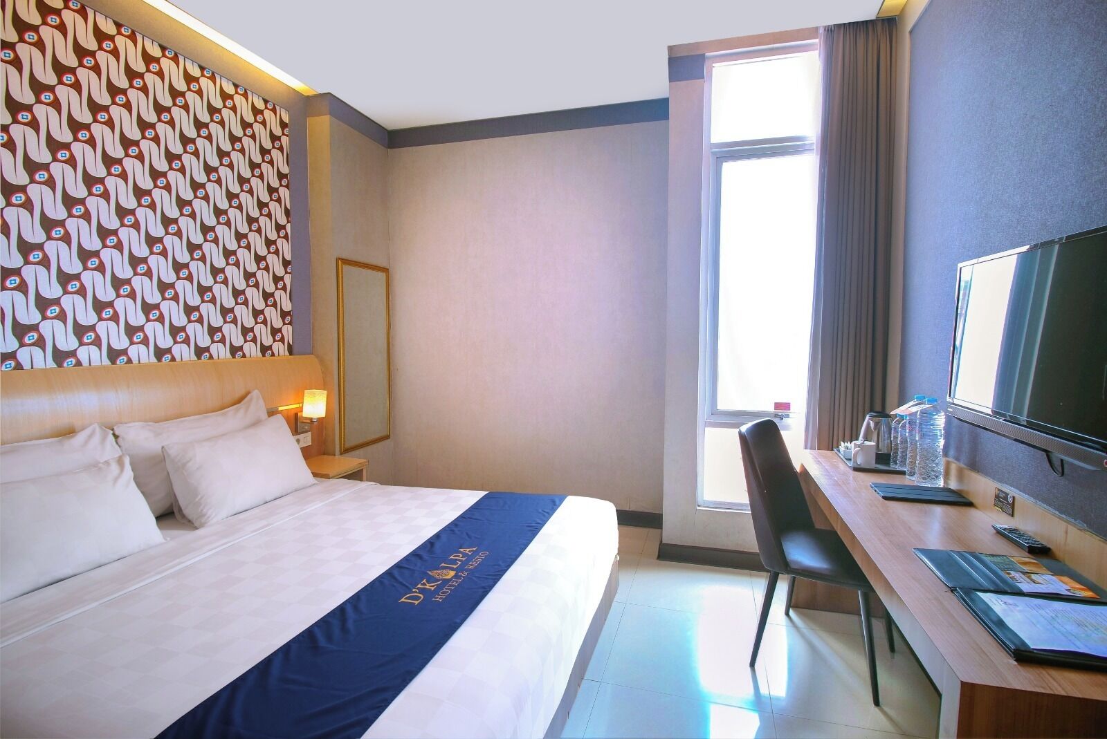 Schreibtisch, Zustellbetten, kostenloses WLAN