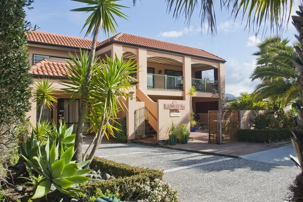 Fachada da propriedade