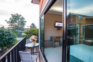 Balcony - Sata House Buoutique Resort (Nakhon Ratchasima)