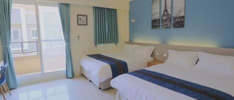 Suite, Multiple Bedrooms, Balcony | Desk, blackout drapes, soundproofing, free WiFi