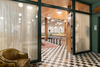 Breakfast, lunch and dinner served at Palihotel Seattle