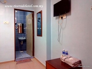 Desk, iron/ironing board, free WiFi - Riverside Hotel (Mersing)