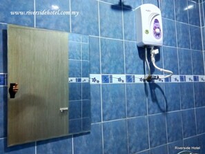 ห้องสแตนดาร์ดทวิน, เตียงเดี่ยว 2 เตียง | ห้องน้ำ | ฝักบัว, ของใช้ในห้องน้ำฟรี, รองเท้าสวมภายในห้อง, ผ้าเช็ดตัว