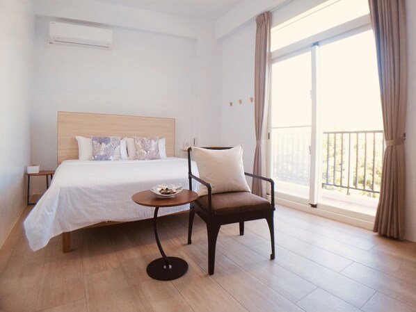 Deluxe Double Room | Desk, blackout drapes, free WiFi, bed sheets - Happysummer lovesummer (Hengchun)