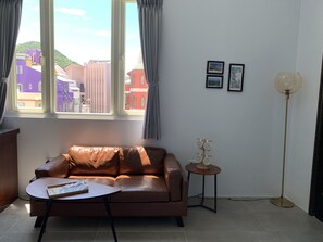 Deluxe Quadruple Room | Desk, blackout drapes, free WiFi, bed sheets - Happysummer lovesummer (Hengchun)