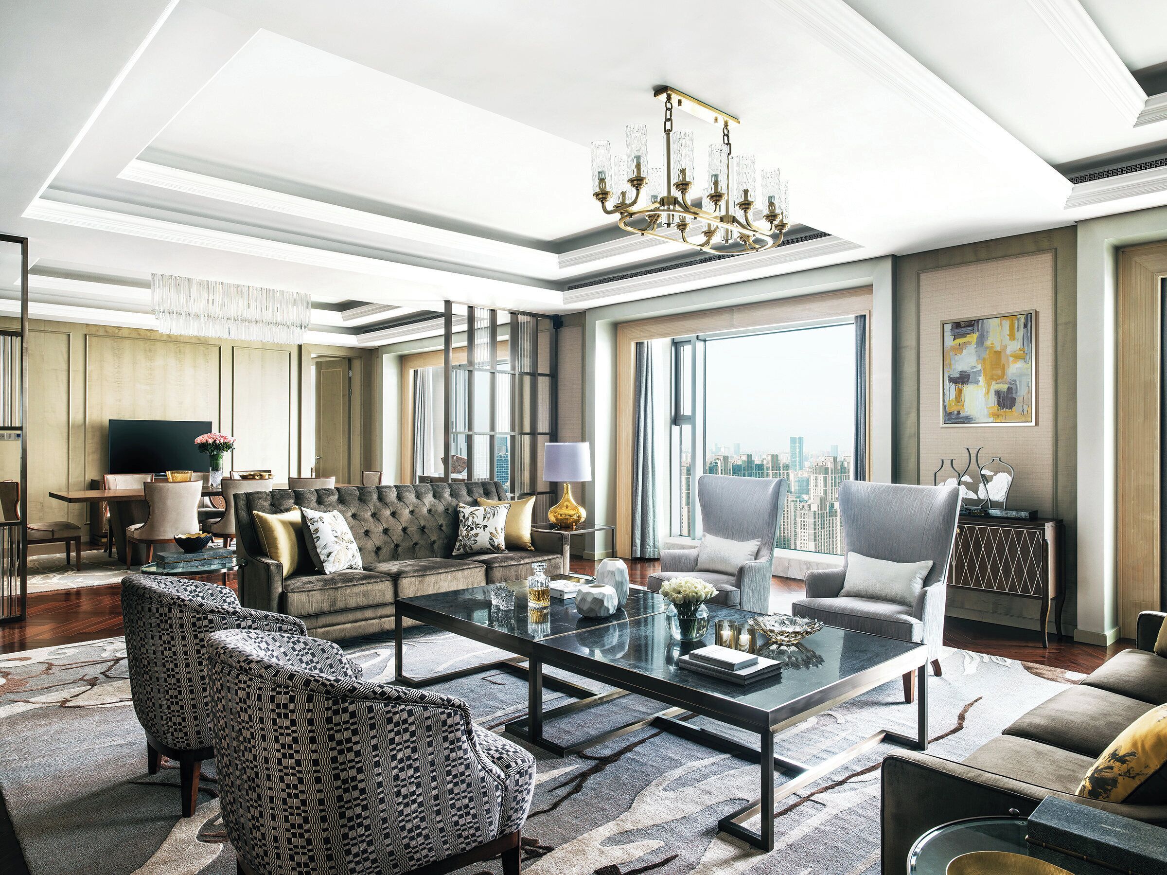 Minibar, caja fuerte, escritorio y cortinas opacas