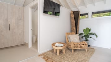 1 bedroom, premium bedding, free minibar, free WiFi