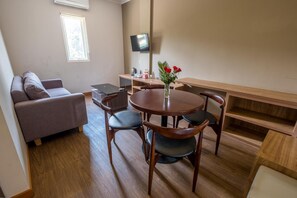 ทีวีจอแบน