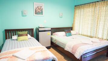 Family Room | Rollaway beds, free WiFi