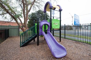 Children's play area - outdoor - Riverina Hotel (Holbrook)