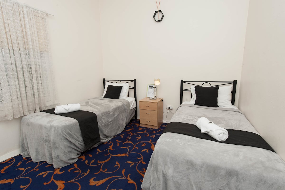 Habitación doble, 1 cama doble | Wifi gratis y ropa de cama