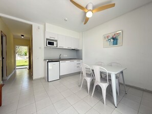 Fridge, microwave, coffee/tea maker, toaster