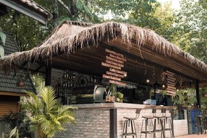 Wagon Family | In-room dining