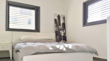 Luxury Townhome, 2 Bedrooms, Beachside