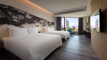 Premium bedding, free minibar, in-room safe, desk