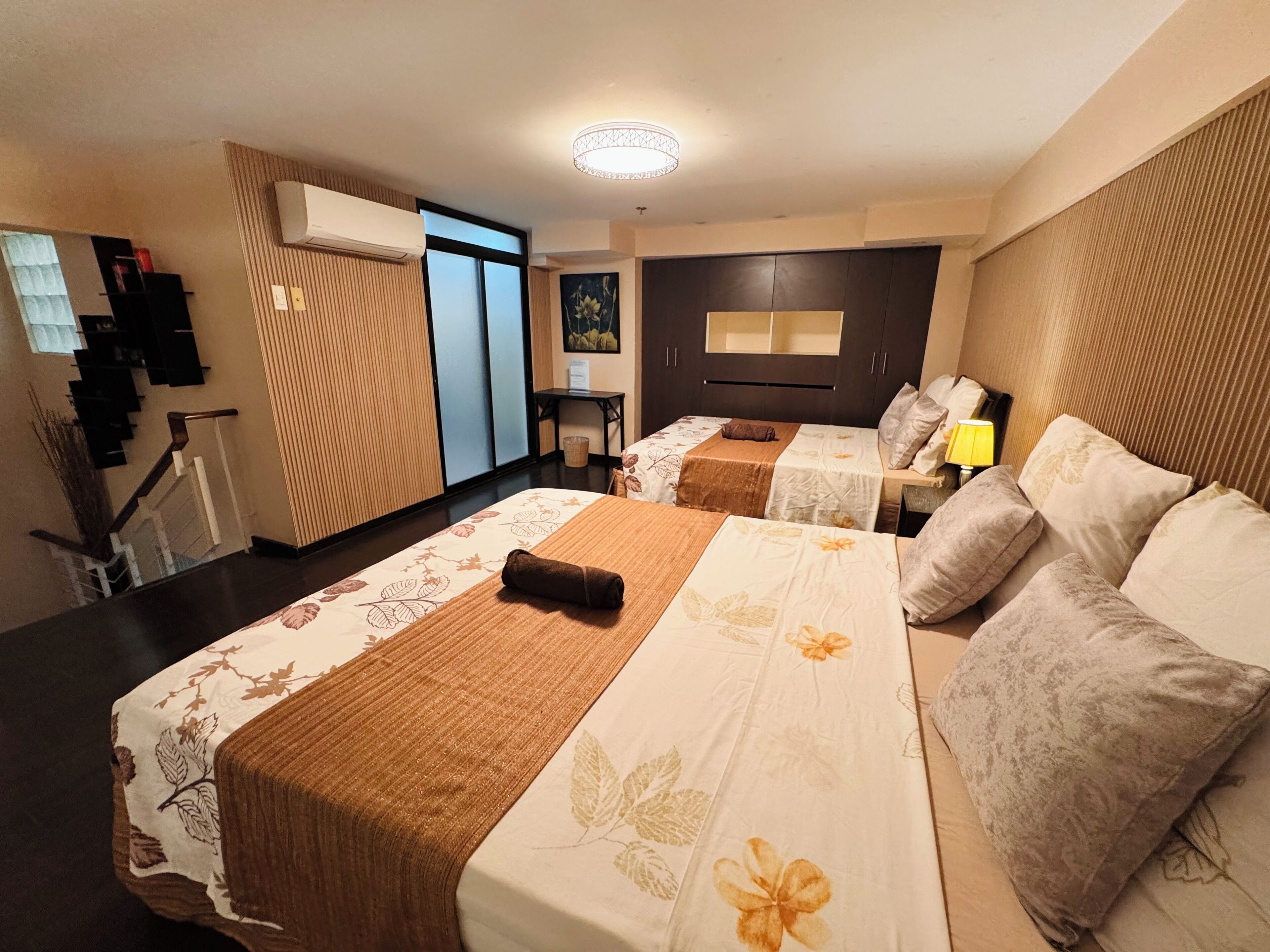 Loft familiar | 1 dormitorio, caja fuerte, espacio para trabajar con un portátil