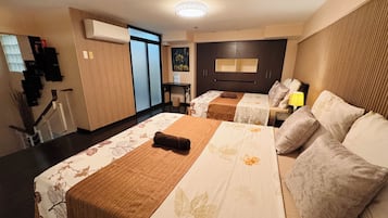 Family Loft | 1 bedroom, in-room safe, laptop workspace, blackout drapes