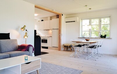 Stunning home in Nørre Nebel with WiFi