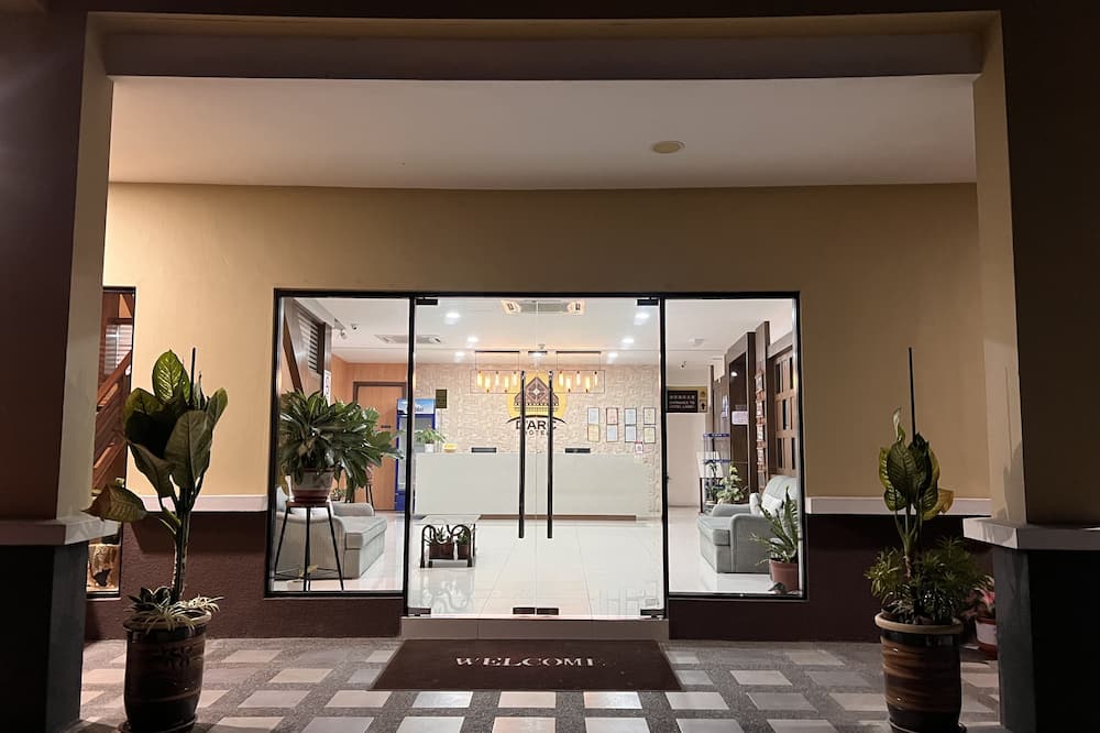 D Arc Hotel