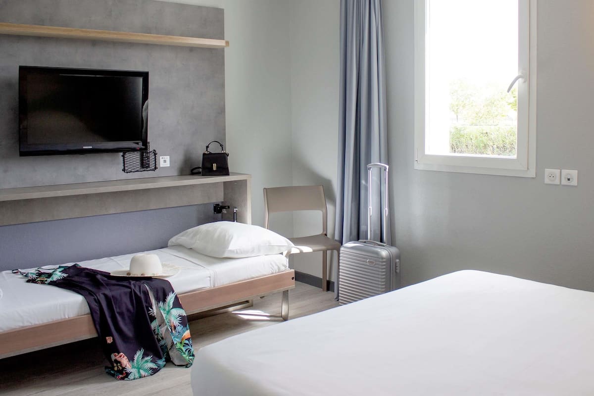 Dobbeltrom – standard, flere senger | Individuelt innredet, wi-fi (inkludert) og sengetøy