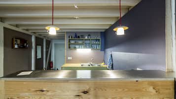 Design Apartment, Berbilang Katil, Kitchen (#2) | Dapur peribadi | Peti sejuk, dapur, pembancuh kopi espreso, pembancuh kopi/teh