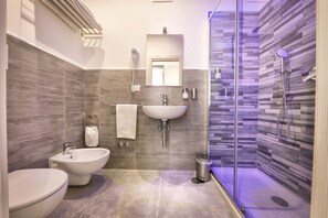 Classic Double Room | Bathroom | Shower, rainfall showerhead, hair dryer, bidet - President Suites (Naples)