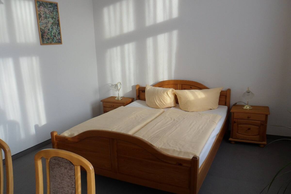 Quarto casal, para não fumantes | Cortinas blackout, ferros/tábuas de passar roupa, berços (sobretaxa)