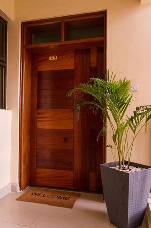 Interior entrance - Huku Qwetu C5 City Breeze Apartment (Nairobi)