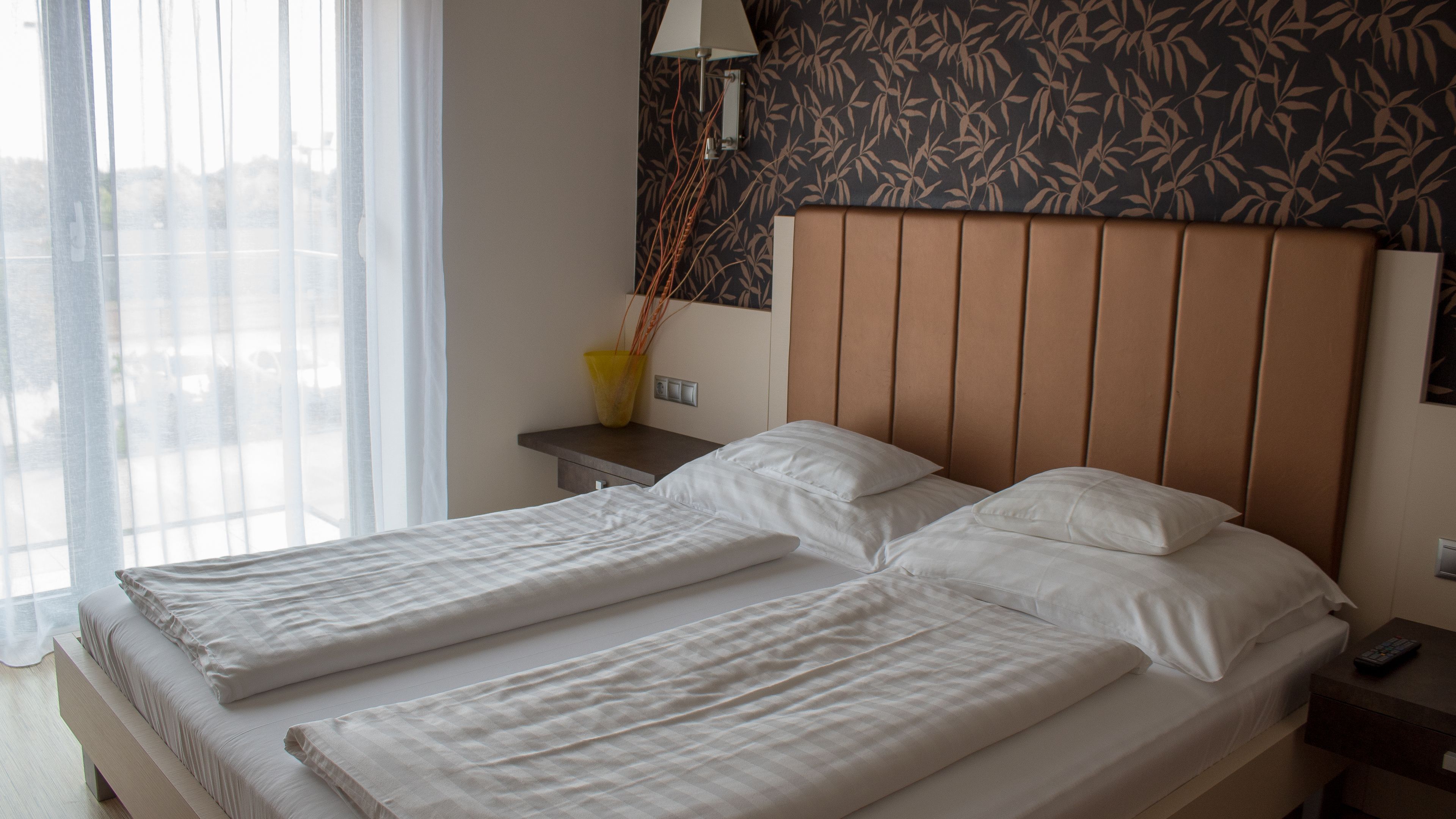 standard double room | minibar, in-room safe, soundproofing, iron/ironing board