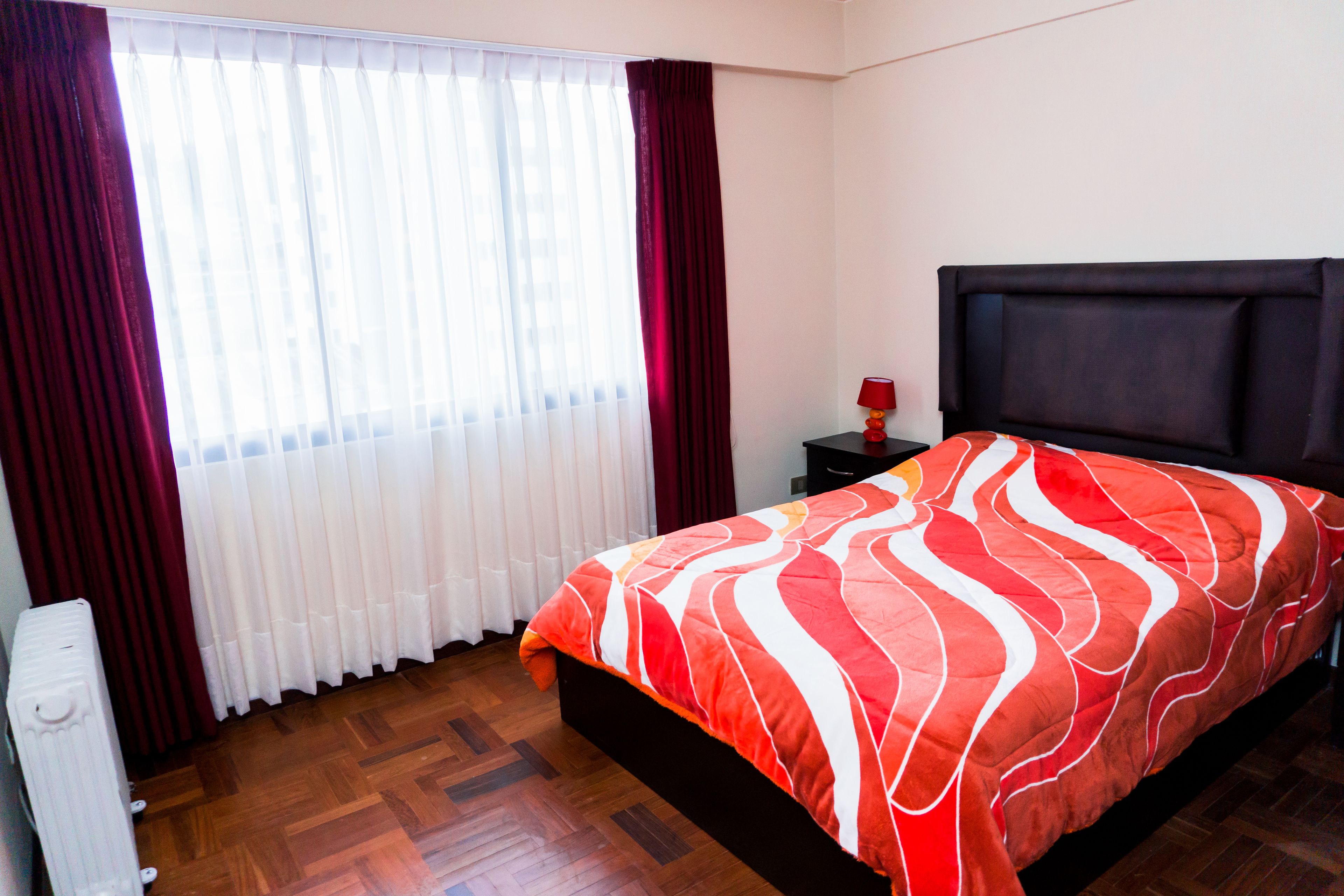 1 bedroom, individually decorated, individually furnished, desk