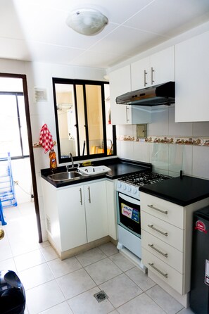 Comfort Apartment, 1 Bedroom, Refrigerator & Microwave (Atomium Apartment) | Private kitchen | Full-size fridge, microwave, oven, stovetop - Brussels & Atomium Apartment (La Paz)