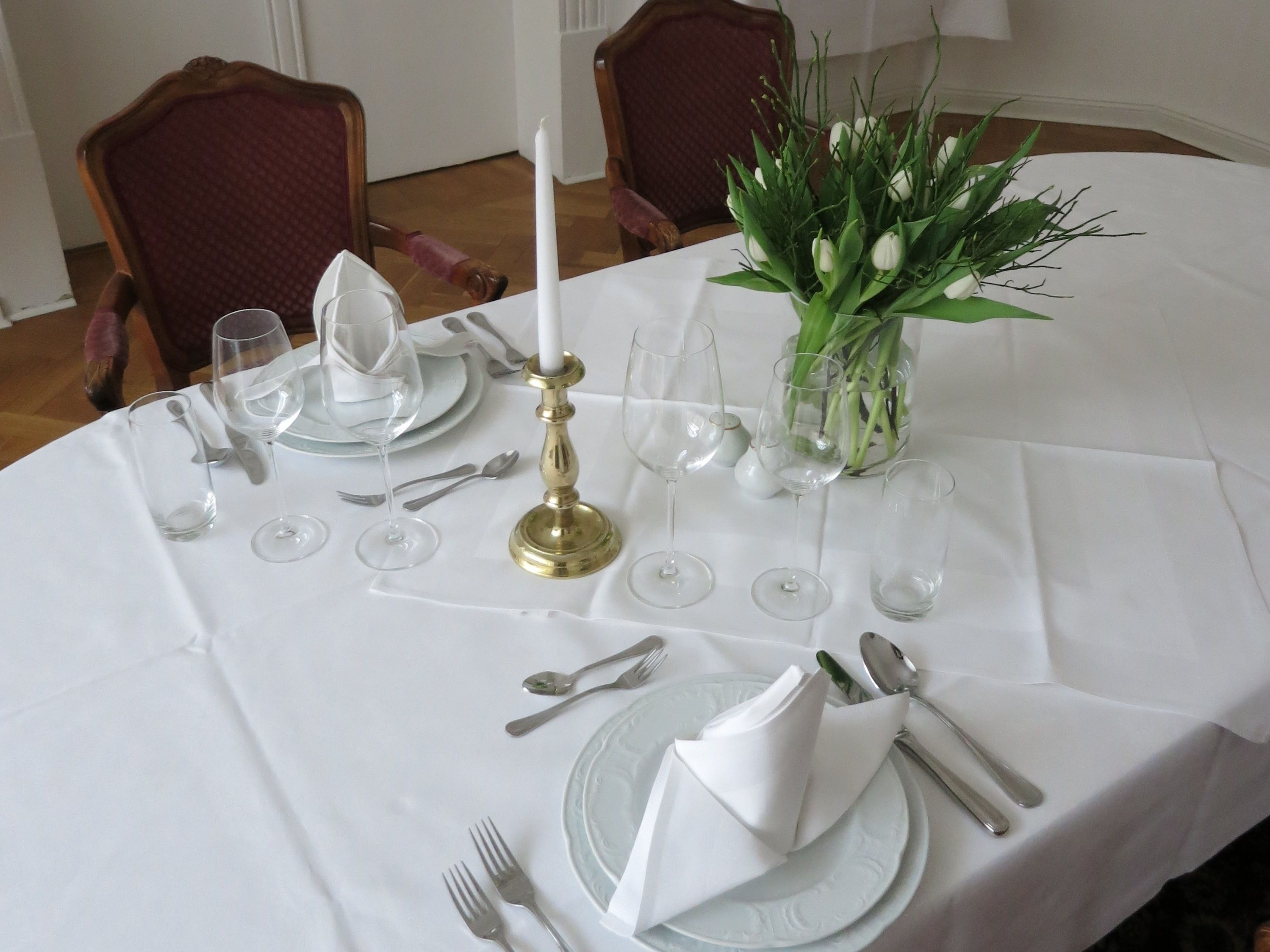 daily buffet breakfast (eur 20 per person)