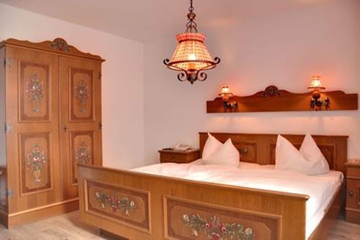 in-room safe, cots/infant beds, rollaway beds, free wifi