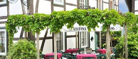 2 restaurants, spécialités Cuisine régionale