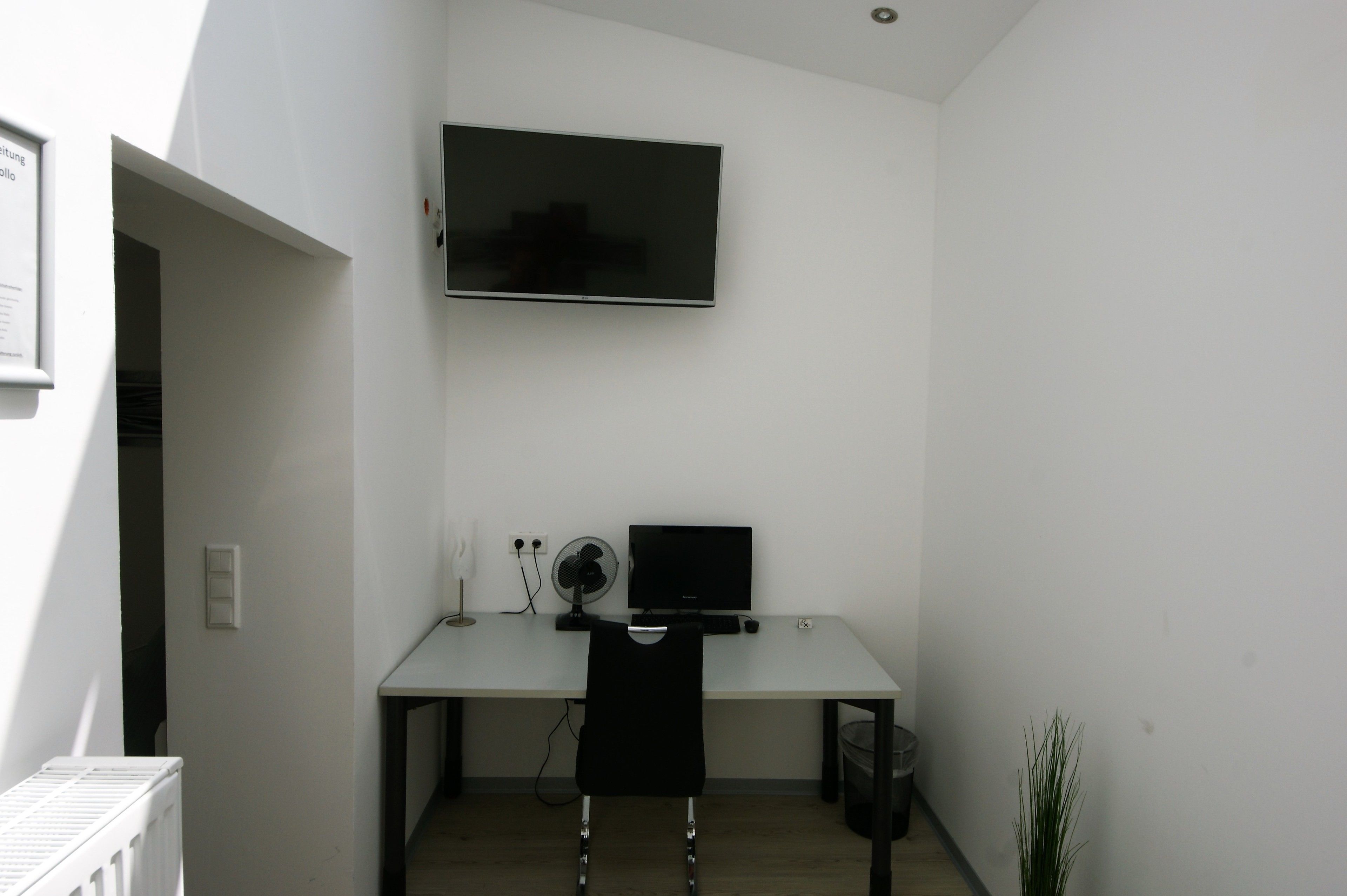 business single room | desk, soundproofing, iron/ironing board, free wifi