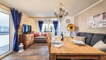 Apartment (Appartement 4) | Wohnbereich | Flachbildfernseher