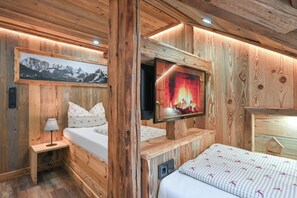 Appartamento, vista montagna (Appartement 7) | Tende oscuranti, ferro/asse da stiro, Wi-Fi gratuito, lenzuola