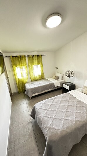 Comfort Double or Twin Room | Room amenity - Hotel Aragats (Toulouse)