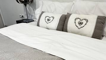 Chambre Confort Double ou avec lits jumeaux | 10 chambres, literie de qualité supérieure, chambres insonorisées