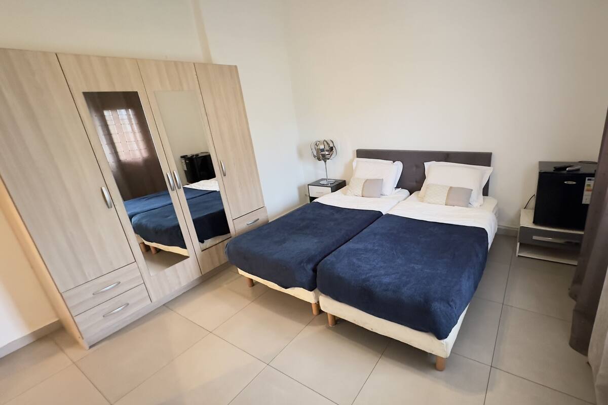 10 quartos, roupas de cama premium, quartos à prova de som