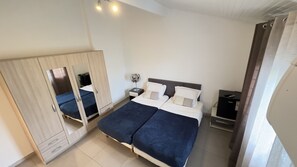 Living area - Hotel Aragats (Toulouse)