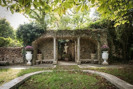 Property grounds. Domaine de Marguerite